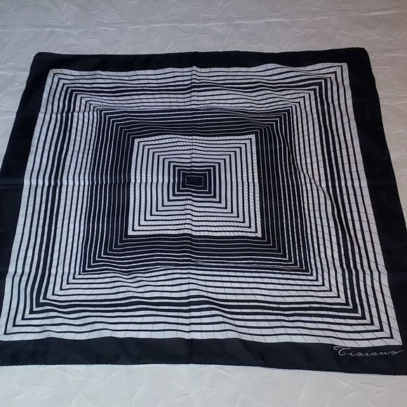 Cariano Accessories - Cariano Silk scarf